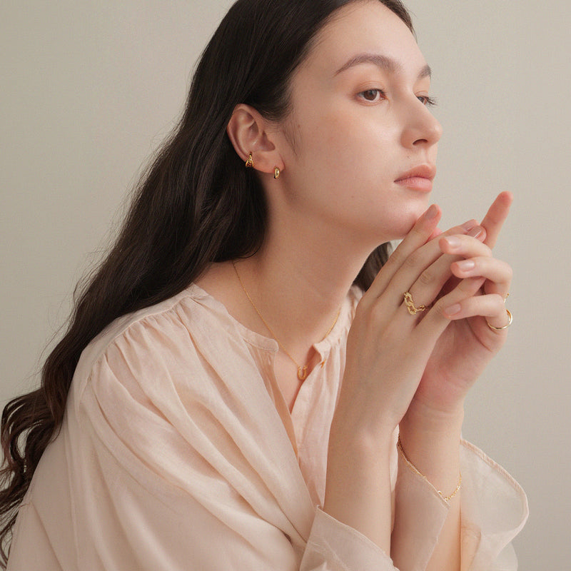 K18post ハーフラウンドピアス