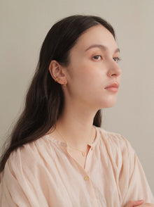 K18post テクスチャーフープピアス