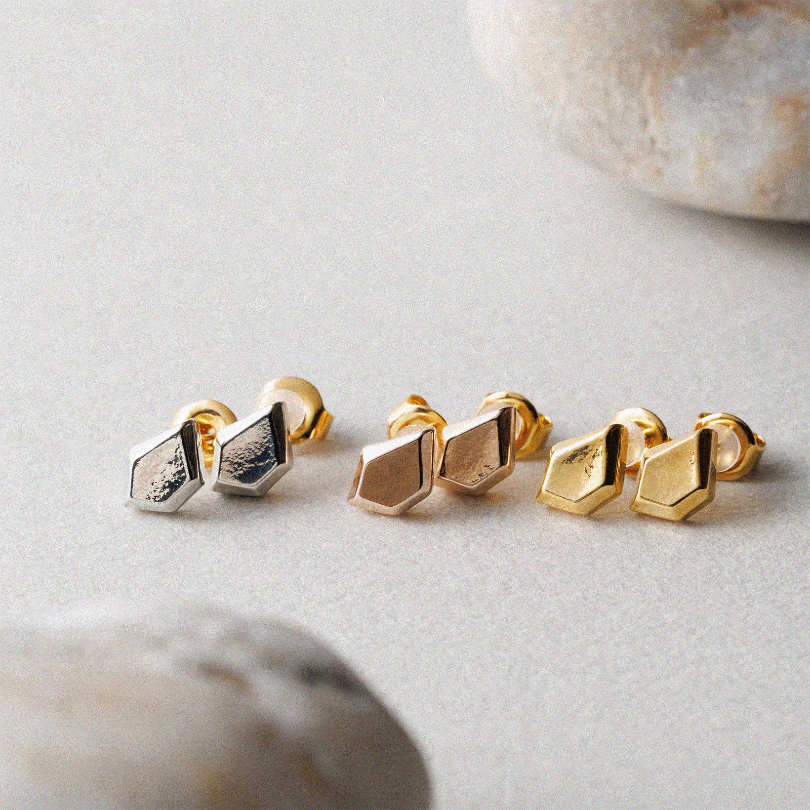 K18post クラフトペンタゴンピアス