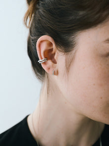 Pt900post ハーフラウンドパヴェピアス