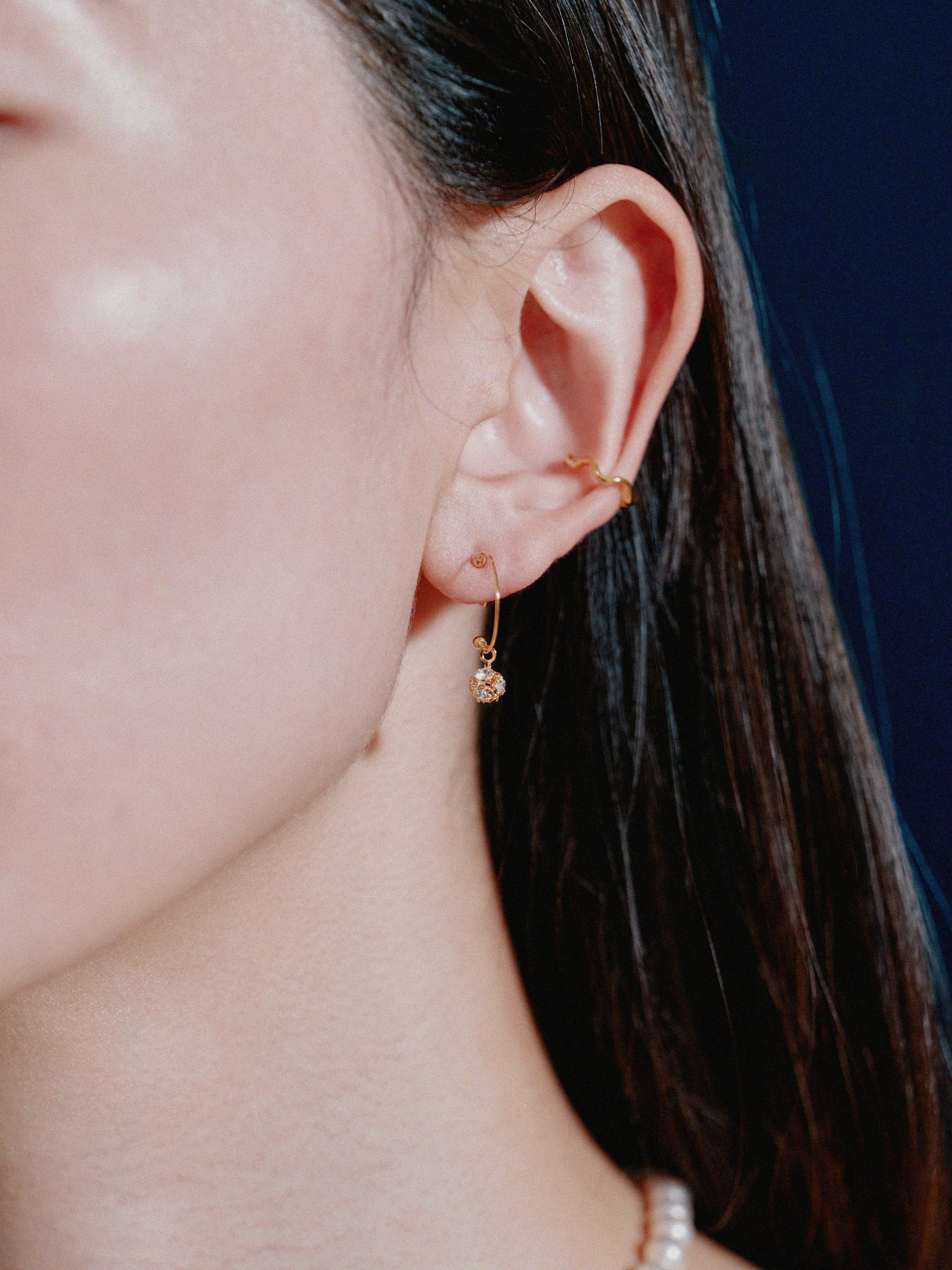 K18post ロンデルボールフープピアス