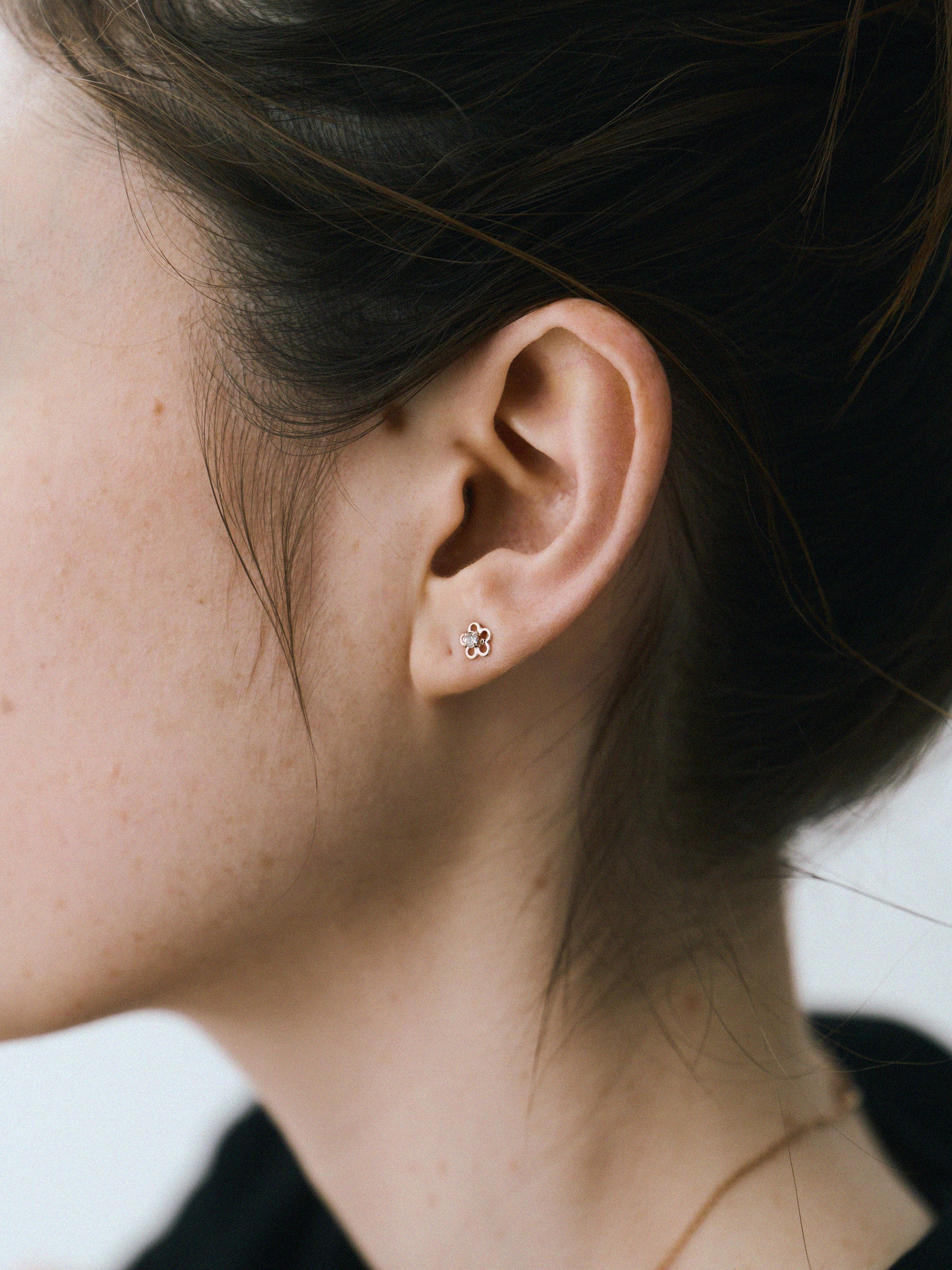 Pt900post プチフラワー