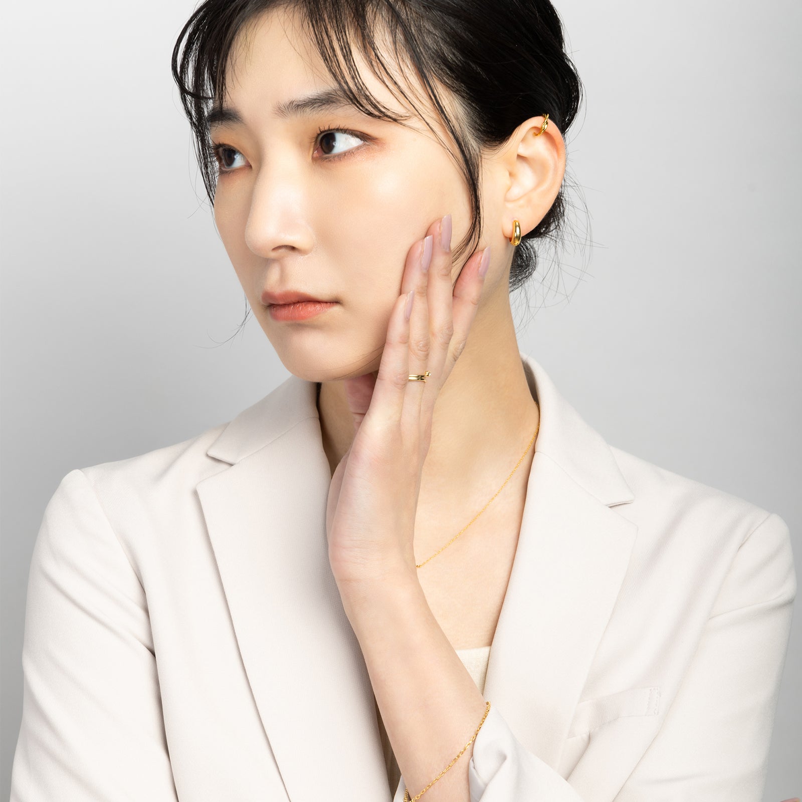 K18post ドロップフープピアス ミディアム – LOKUMI
