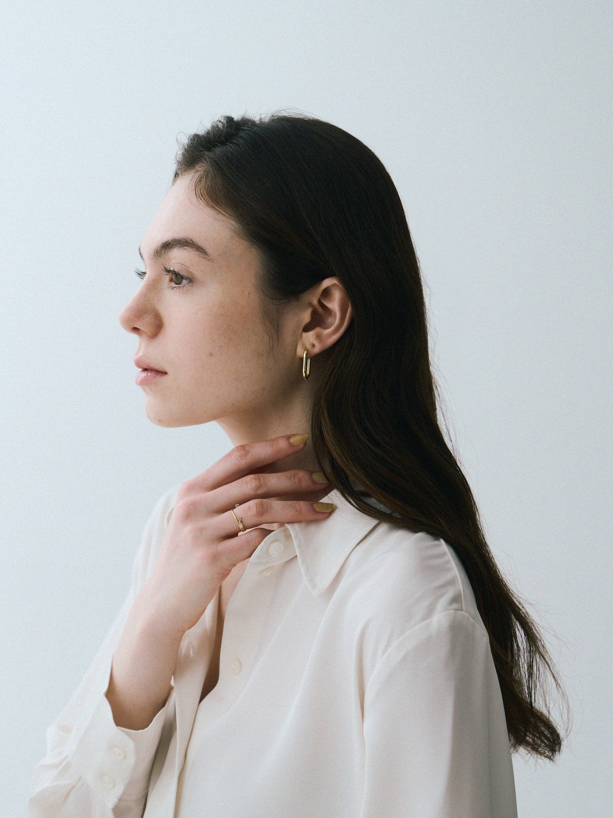 Pt900post オーバルフープピアス