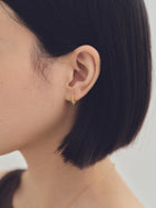 K18post ラウンドボールフープピアス