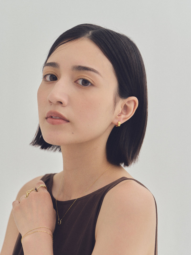 K18post テクスチャーフープピアス