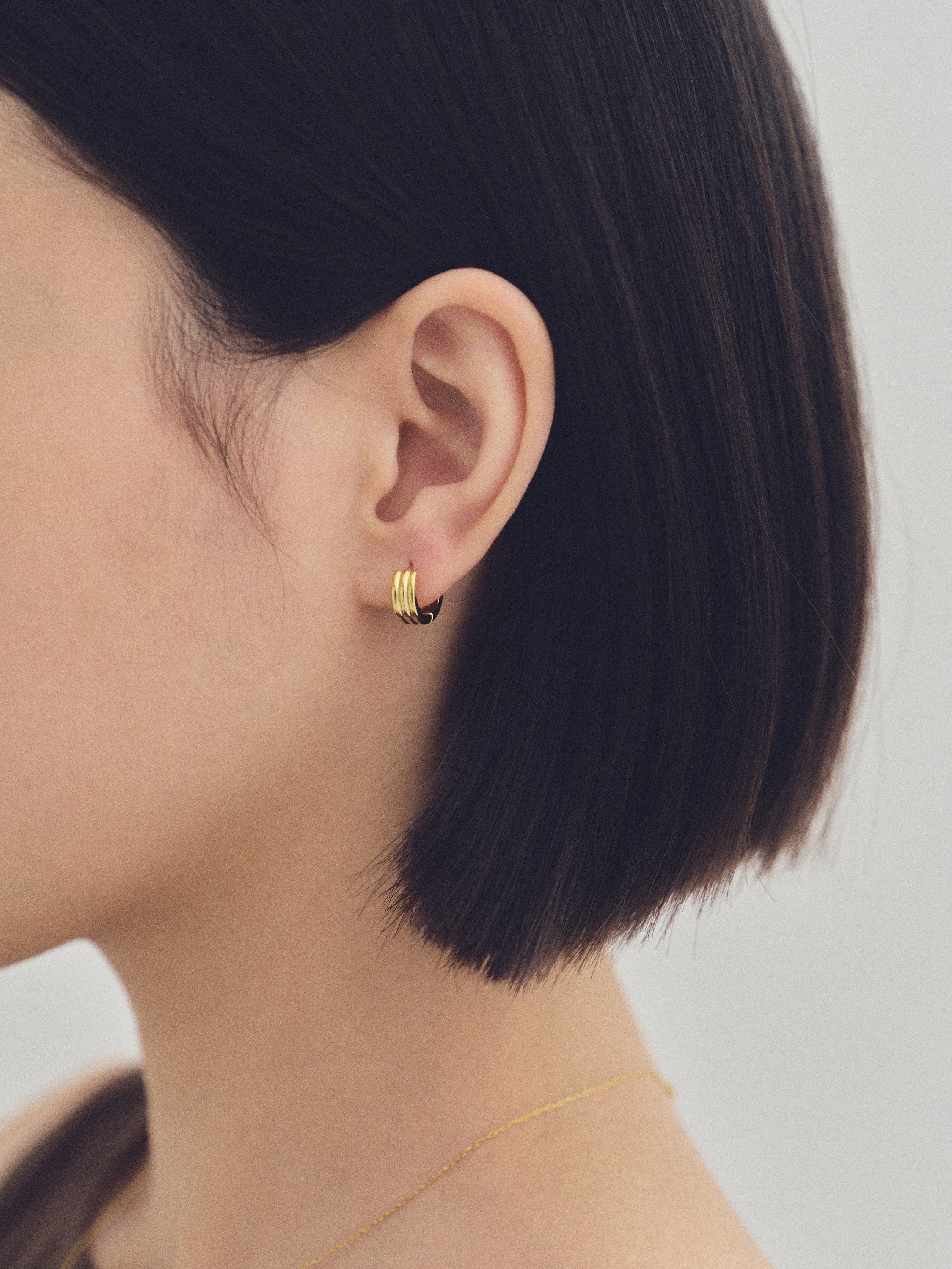 K18post テクスチャーフープピアス