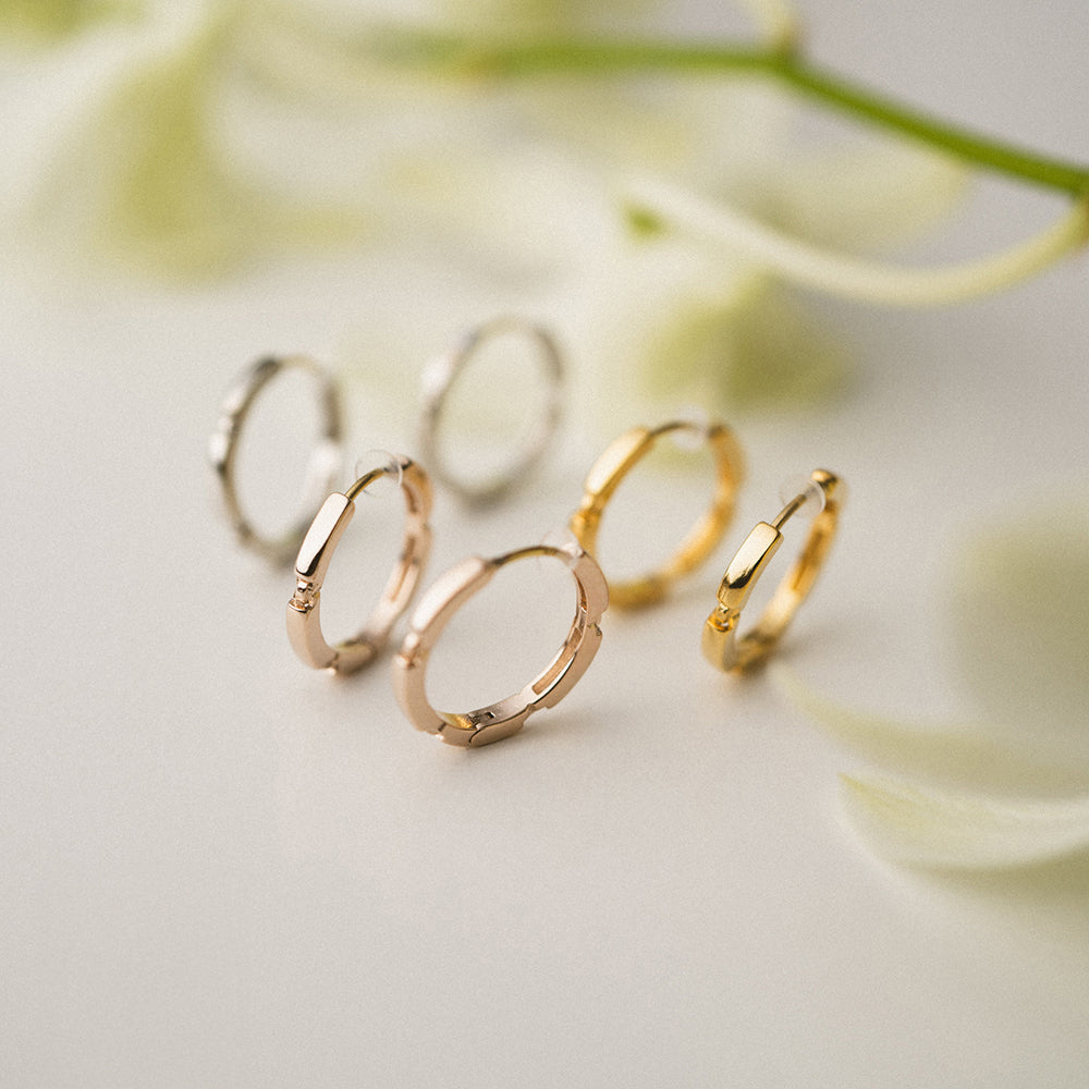 K18post カッティングフープピアス