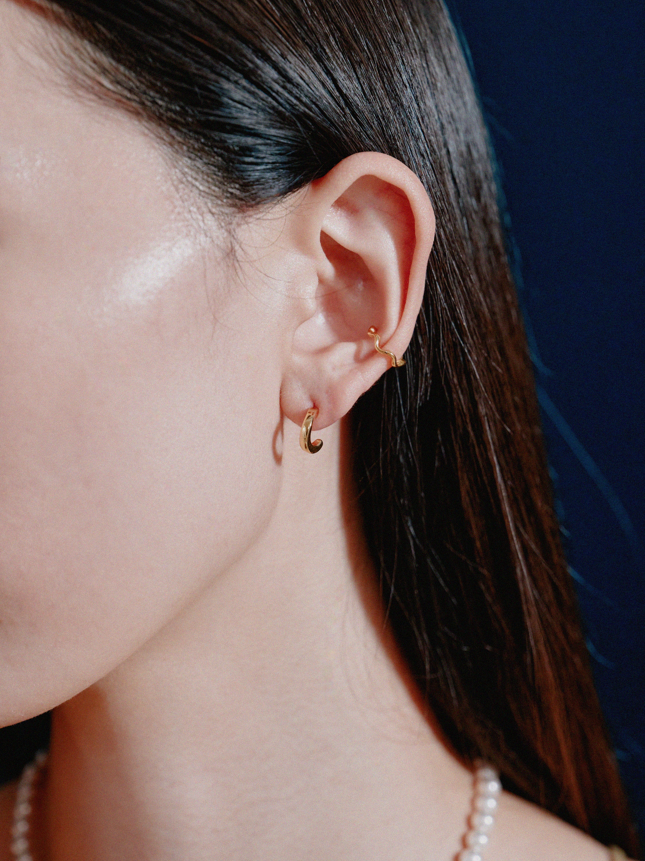 K18post クラフトニュアンスフープピアス