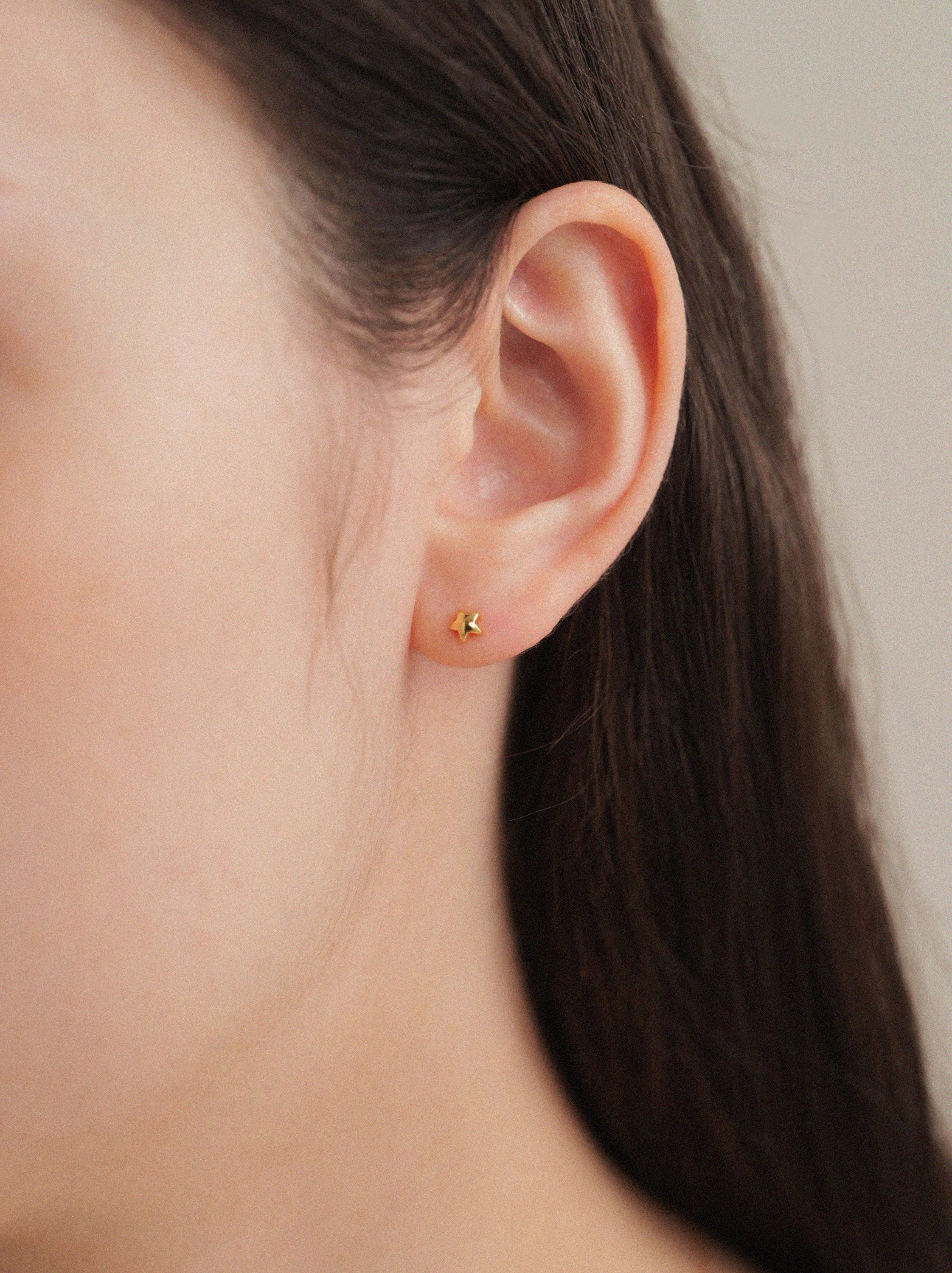 K18post プチスターピアス