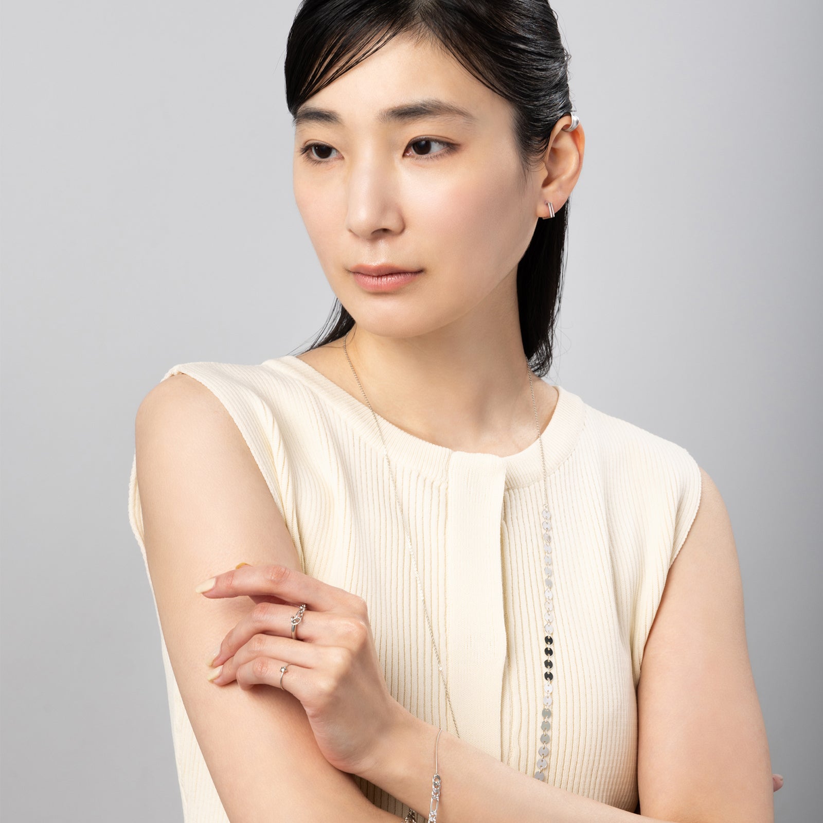 K18post スクエアフレームフープピアス