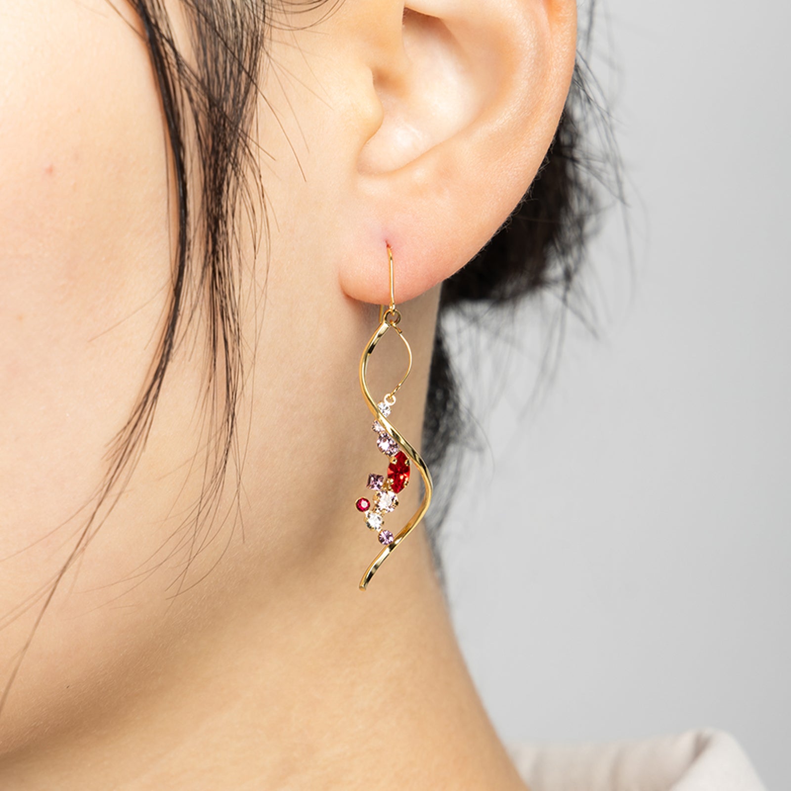 Preciosa Crystal アシンメトリーフックピアス – LOKUMI