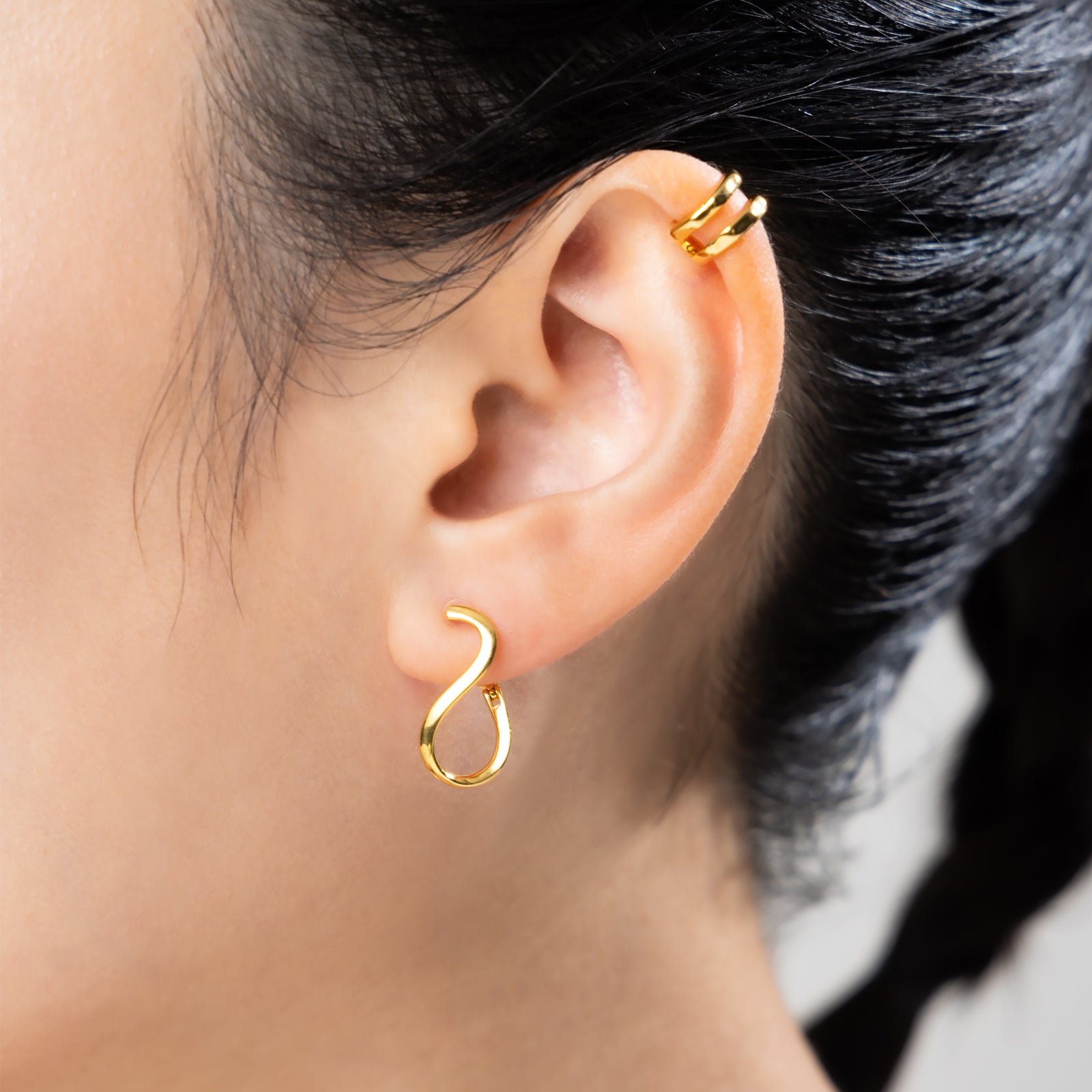 イタリー製　k18 ツイスト　フープピアス TAKE-UP ONLINE SHOP/テイクアップ公式オンラインショップ / K18/K10