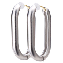 K18post オーバルラウンドフープピアス