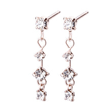 クリスタルビジューピアス