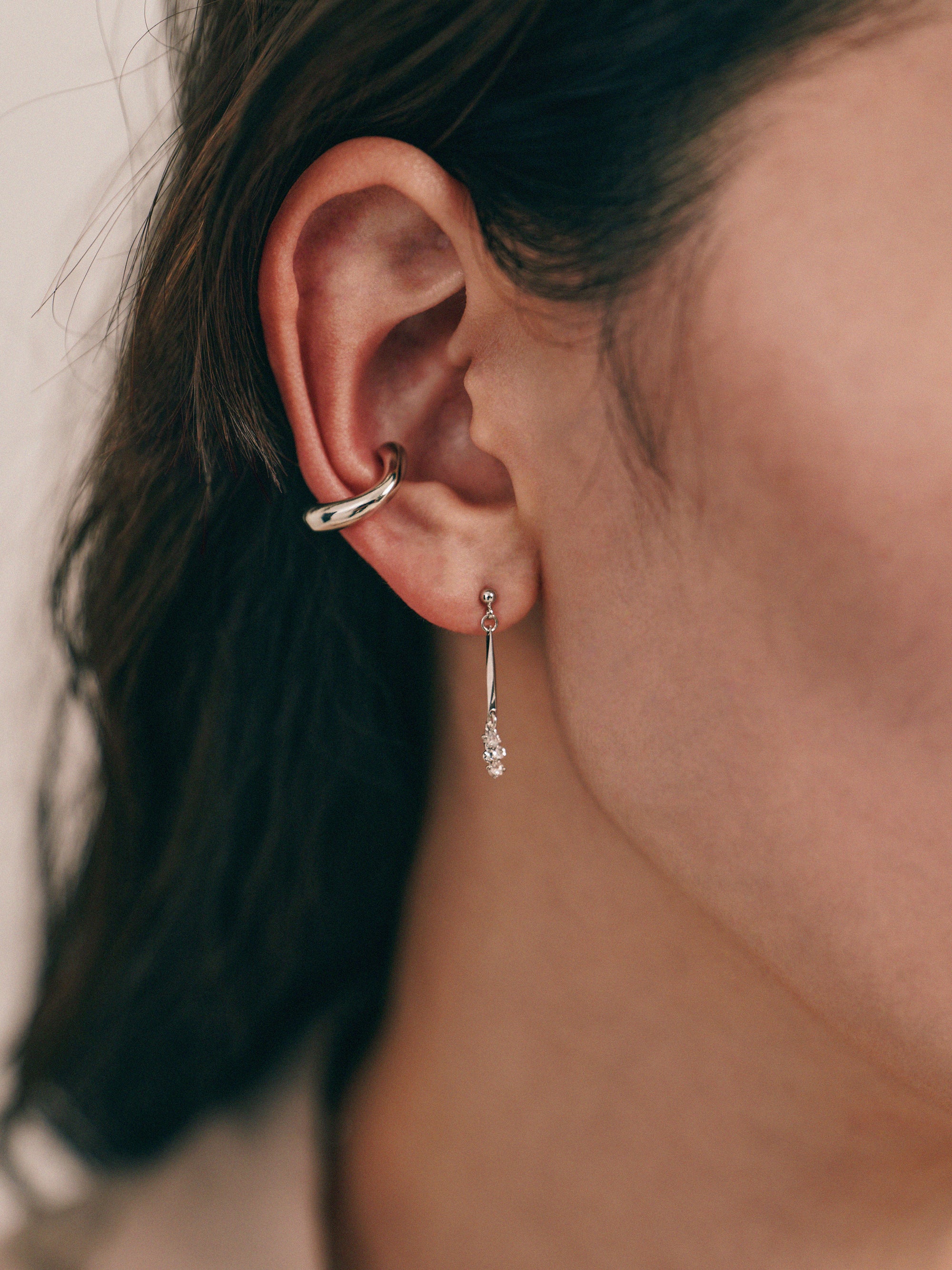 Pt900post エッジバー＆ビジューピアス