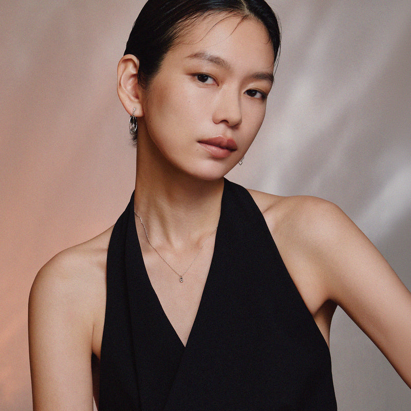 Pt900post マーキスフレームピアス