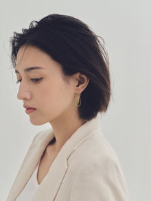 Pt900post ドロップフレームピアス