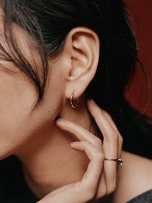 Pt900post プレーンフープピアス