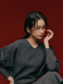 Pt900post フラットドロップフープピアス