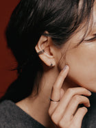 Pt900post フラットドロップフープピアス