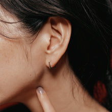 Pt900post スクエアフープピアス