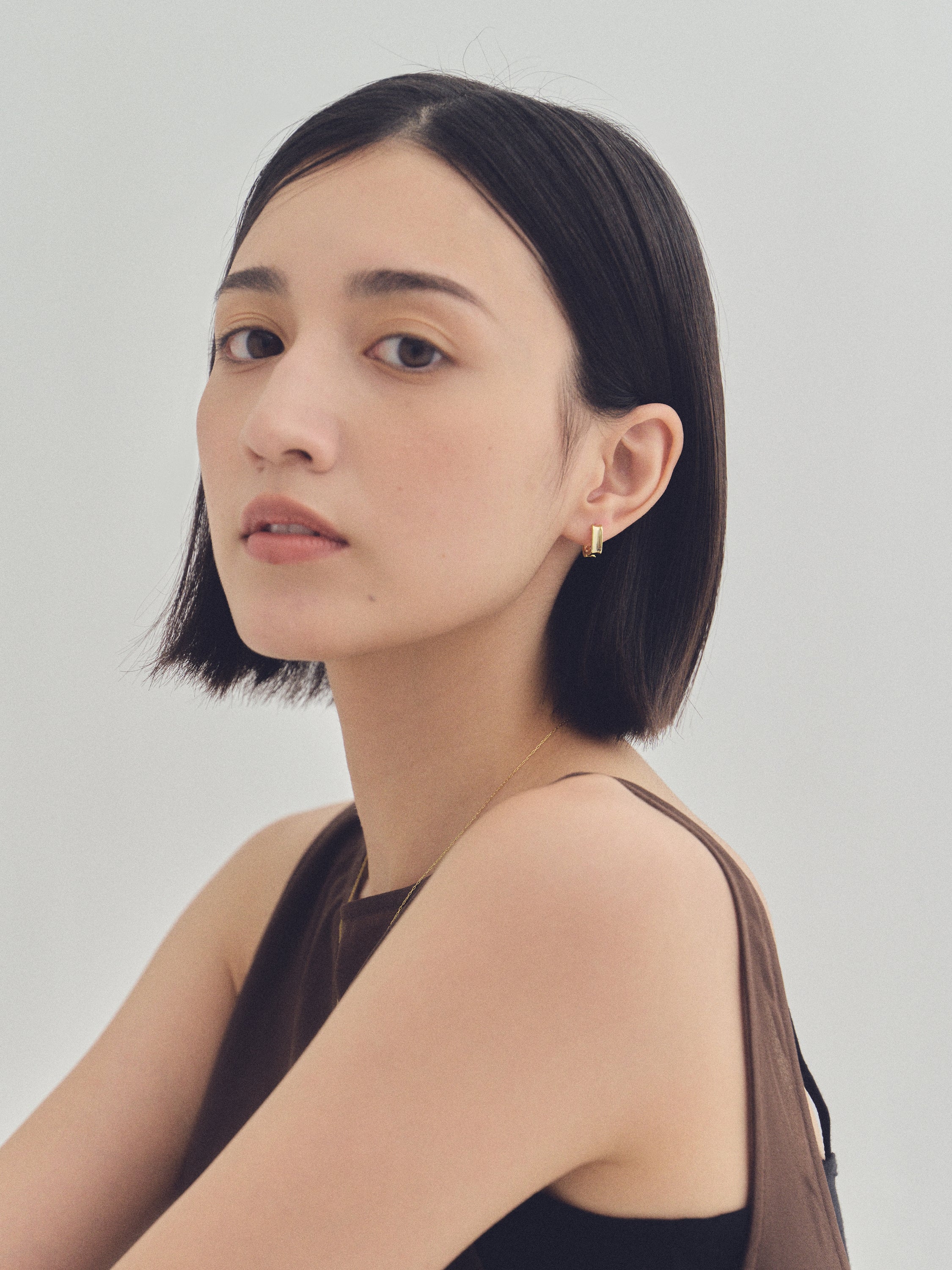 Pt900post スクエアフープピアス