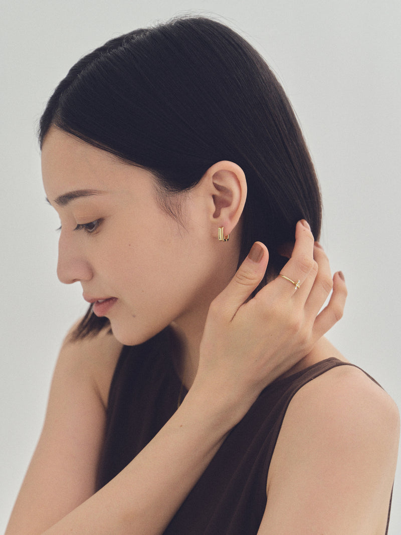 Pt900post スクエアフープピアス