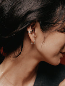 Pt900post スクエアフープピアス