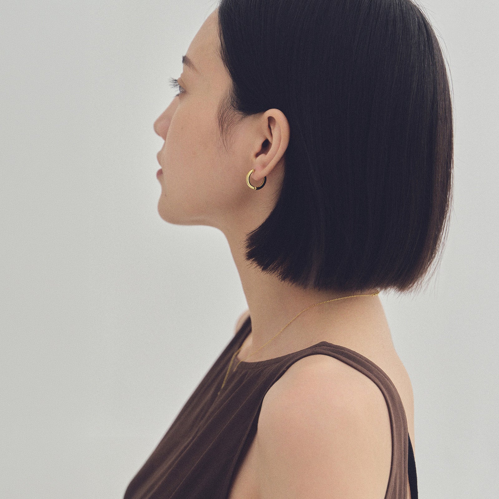 Pt900post フラットラウンドフープピアス