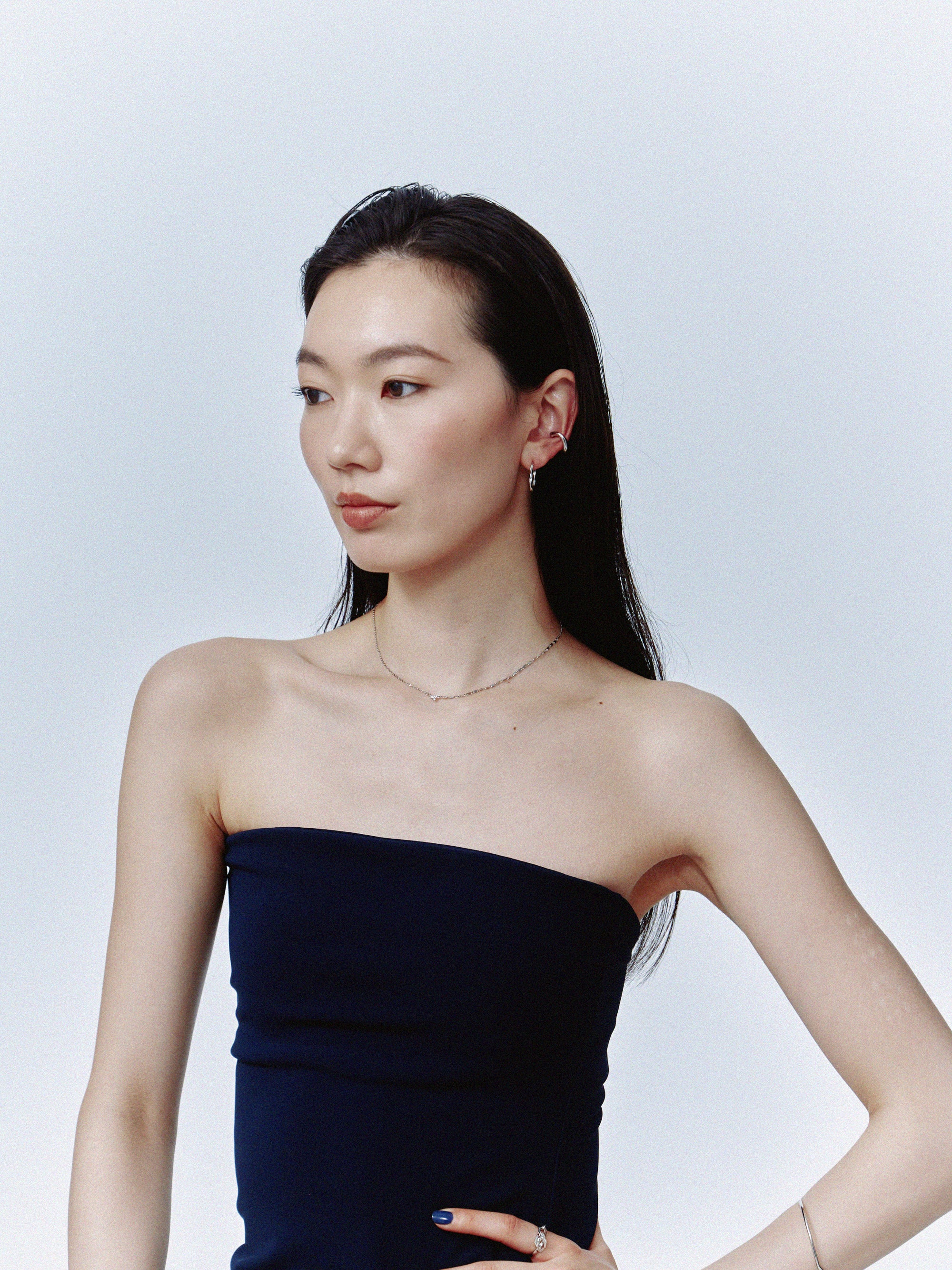 Pt900post メビウスフープピアス