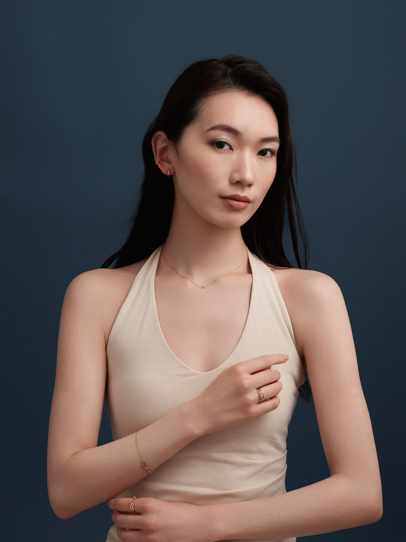 ハーフフープピアス