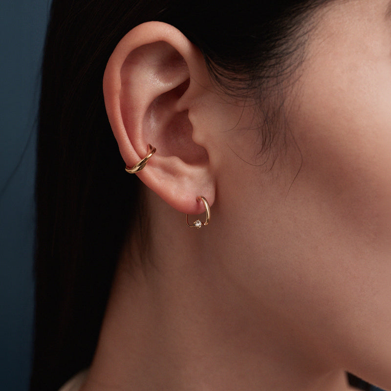 フープライクピアス