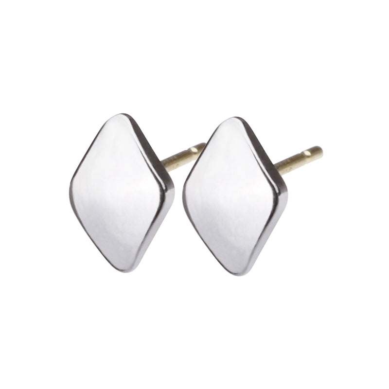 K18post ロンバスピアス