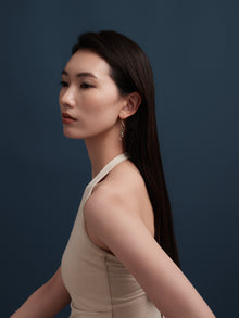 Preciosa Crystals アシンメトリーフックピアス