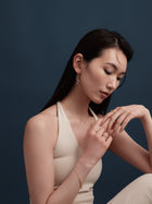 Preciosa Crystals アシンメトリーフックピアス