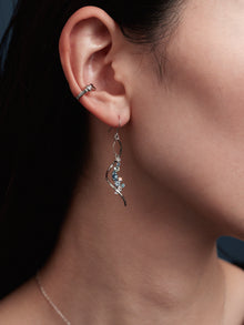 Preciosa Crystals アシンメトリーフックピアス