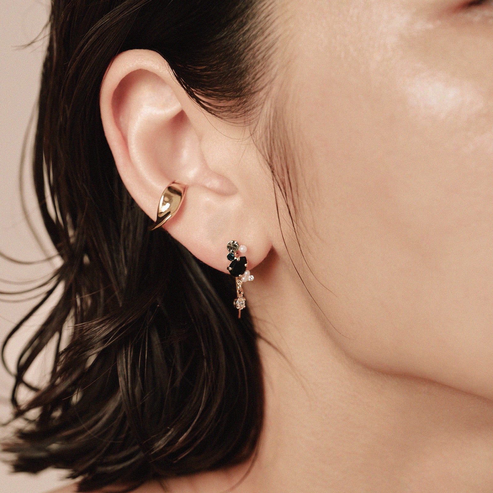 Preciosa Crystals ロングフックピアス